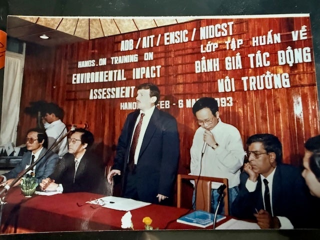 Warren Evans delivering an environmental impact assessment training in Vietnam, 1993. (Photo courtesy of Warren Evans)